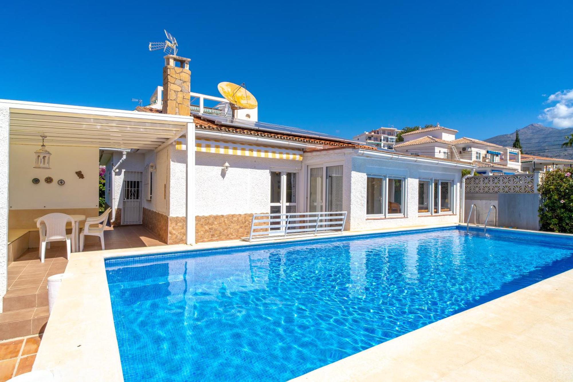 Villa Sevilla Casasol Nerja Exterior foto